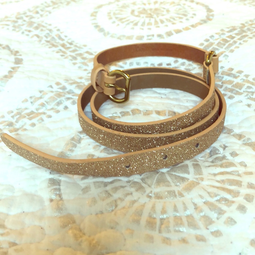 Thin gap leather belt